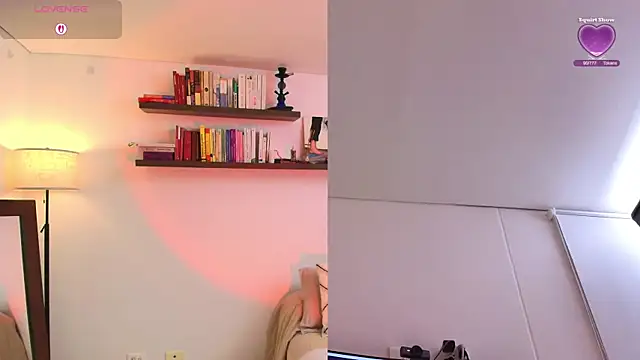 Snapshot of Evelyn__16 chatting on October 2025 01:04:02 AM Evelyn 16 online show from October 2025 01:04:02 AM