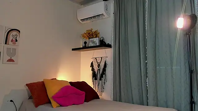 isabella-garcia- online show from September 2025 08:36:01 PM