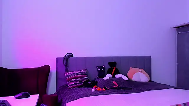 Katherine Twilight online show from October 2025 03:20:02 PM