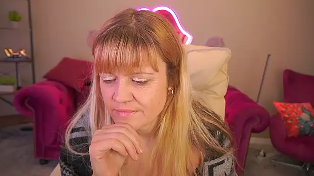 BellaLaPetit online show from February 2026 02:38:01 PM