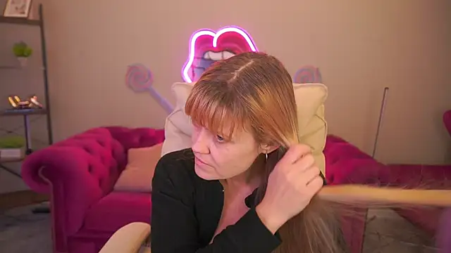 BellaLaPetit online show from February 2026 03:17:02 PM