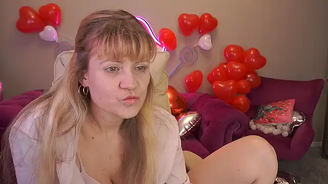 BellaLaPetit online show from February 2026 01:41:02 PM