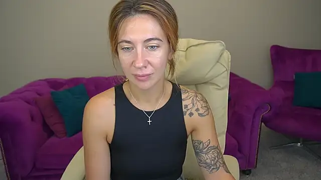 Snapshot of KateShanny chatting on September 2025 05:42:01 AM KateShanny online show from September 2025 05:42:01 AM