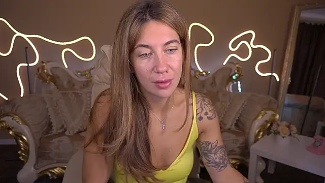 Snapshot of KateShanny chatting on October 2025 06:11:02 AM KateShanny online show from October 2025 06:11:02 AM