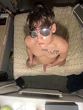 naughtyboy0124 online show from February 2026 01:37:02 PM