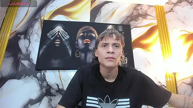 Snapshot of mono_blonde chatting on June 2026 12:04:01 PM mono blonde online show from June 2026 12:04:01 PM