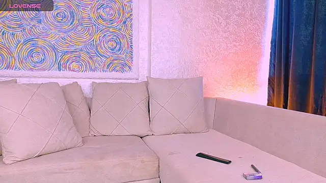 marrenaa online show from September 2025 04:03:02 AM