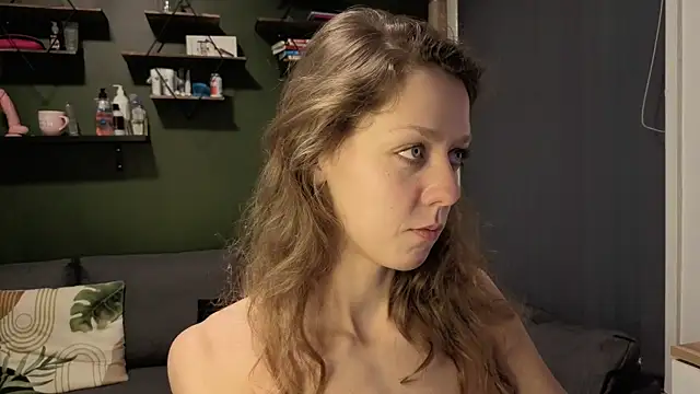 Eveline Beauty Kitty online show from December 2025 04:11:01 PM