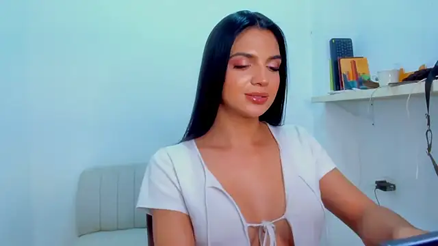 ISA BELLA VZL online show from April 2026 04:59:02 PM