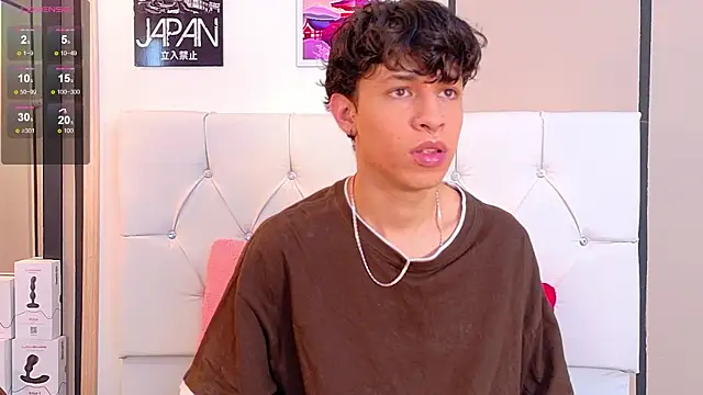 Axel  Evans online show from November 2025 12:26:01 PM