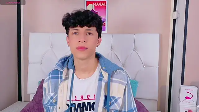 Axel  Evans online show from June 2026 12:33:01 PM