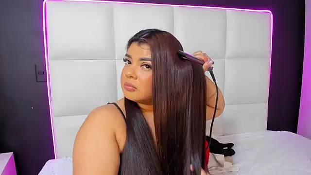 Snapshot of Gigi_duran chatting on July 2026 05:25:02 AM Gigi duran online show from July 2026 05:25:02 AM
