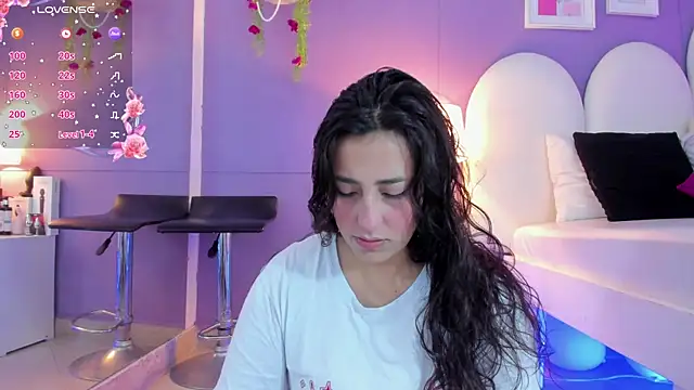 my aleja  online show from October 2025 01:35:02 PM