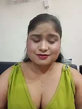 Snapshot of hornyriyanka chatting on June 2026 02:43:02 AM hornyriyanka online show from June 2026 02:43:02 AM