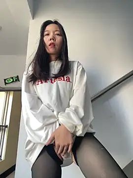 xinmeng-000 online show from March 2026 06:29:01 AM