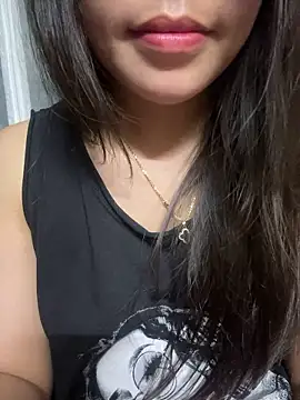 Snapshot of Bella_7777 chatting on May 2026 04:15:01 PM Bella 7777 online show from May 2026 04:15:01 PM