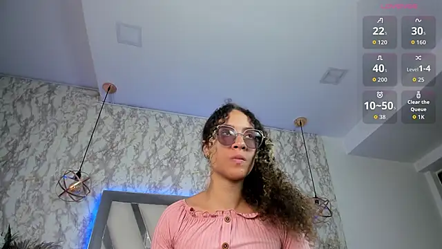 Snapshot of Hanna_Cornee_ chatting on September 2025 02:50:01 PM Hanna Cornee online show from September 2025 02:50:01 PM