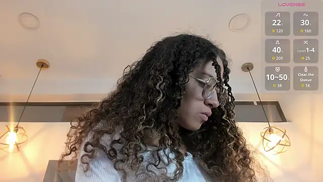 Snapshot of Hanna_Cornee_ chatting on September 2025 01:46:01 PM Hanna Cornee online show from September 2025 01:46:01 PM