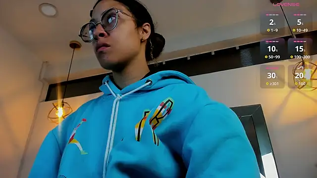 Snapshot of Hanna_Cornee_ chatting on September 2025 01:36:02 PM Hanna Cornee online show from September 2025 01:36:02 PM