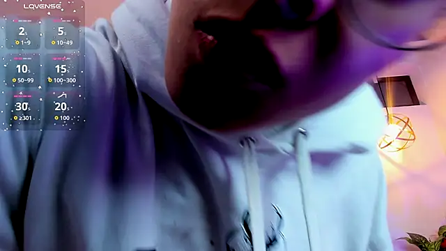 Snapshot of Hanna_Cornee_ chatting on October 2025 01:31:02 PM Hanna Cornee online show from October 2025 01:31:02 PM