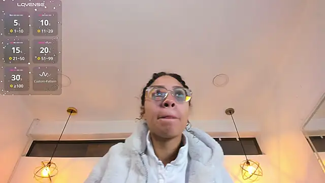 Hanna Cornee  online show from January 2026 11:57:02 AM