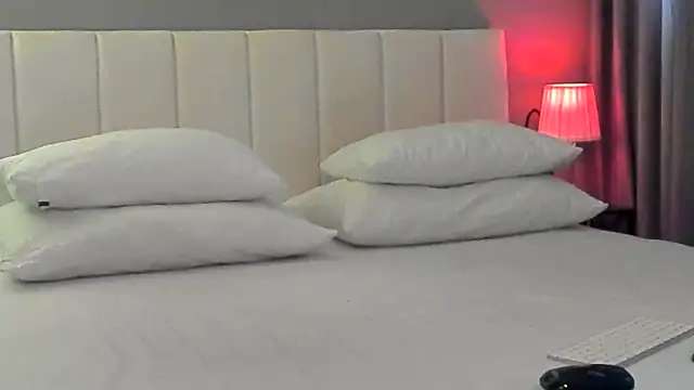 simonacavali online show from April 2026 01:47:02 PM