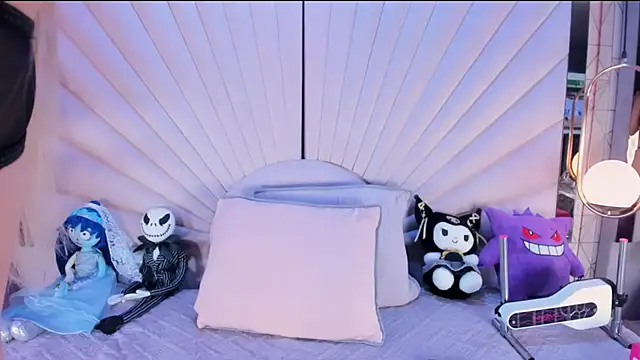 VesperVelvet online show from March 2026 04:16:02 AM