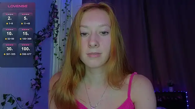 Snapshot of Candy_Flosse chatting on September 2025 08:25:02 AM Candy Flosse online show from September 2025 08:25:02 AM