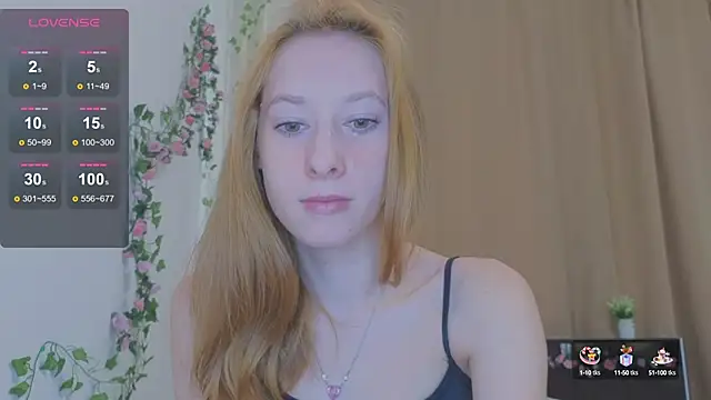 Snapshot of Candy_Flosse chatting on September 2025 07:52:02 AM Candy Flosse online show from September 2025 07:52:02 AM