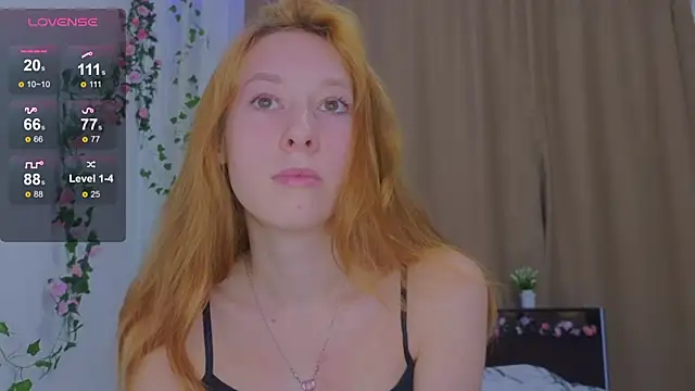 Snapshot of Candy_Flosse chatting on September 2025 08:37:02 AM Candy Flosse online show from September 2025 08:37:02 AM