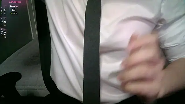 111owo111 online show from May 2026 12:22:01 PM