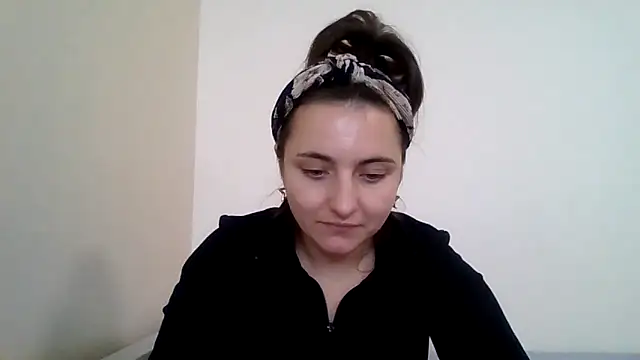 DInaraXRose online show from October 2025 11:35:01 AM