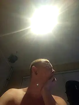 Snapshot of piercingpik chatting on June 2026 10:12:01 PM piercingpik online show from June 2026 10:12:01 PM