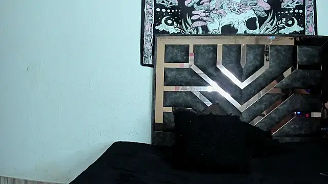 Dark Moon 21 online show from October 2025 08:05:01 PM