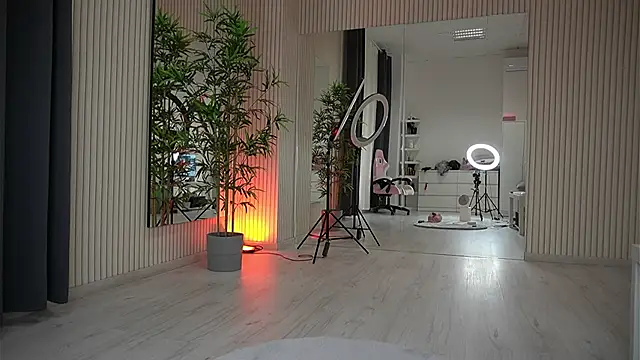 EmmaBlanco online show from September 2025 07:19:02 PM