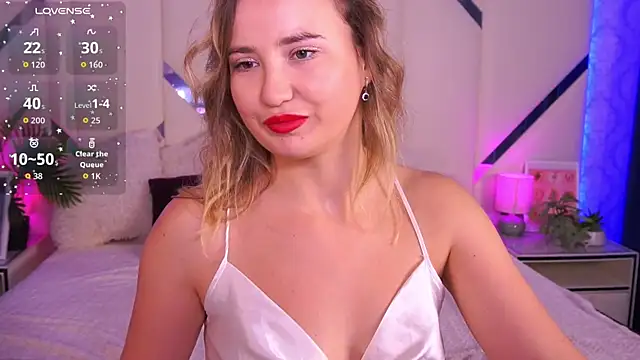 SofieBloom online show from October 2025 07:34:01 PM