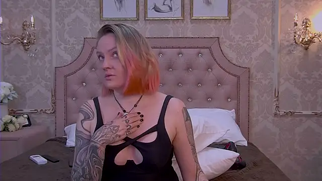 Snapshot of Kate_Storm chatting on October 2025 04:12:02 AM Kate Storm online show from October 2025 04:12:02 AM