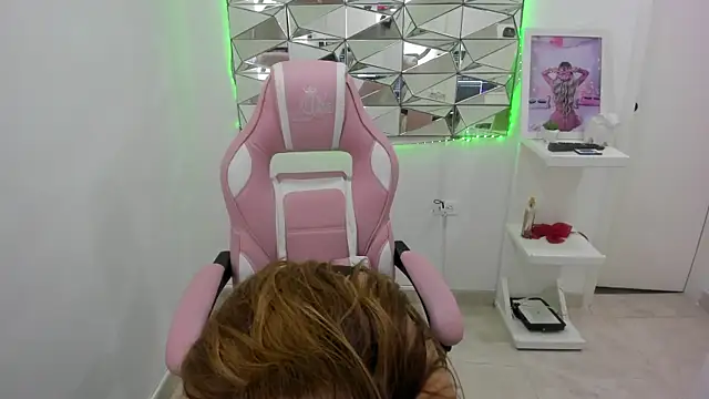 camixxx m online show from September 2025 01:34:01 PM