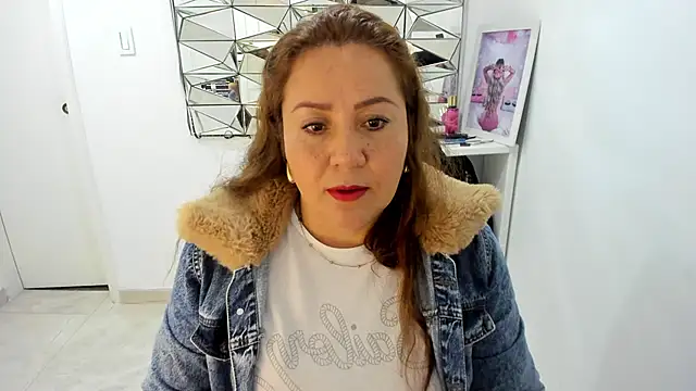 camixxx m online show from April 2026 01:27:02 PM