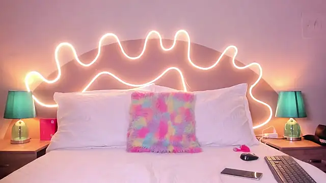 Enrrixxx  online show from September 2025 12:34:01 AM