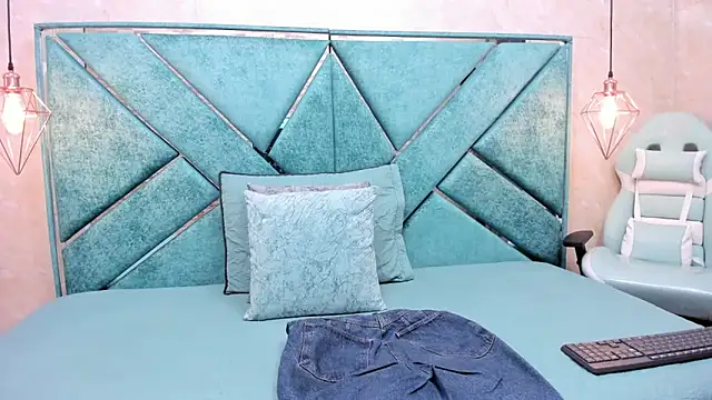 MELODY FIRE  online show from October 2025 02:16:01 PM