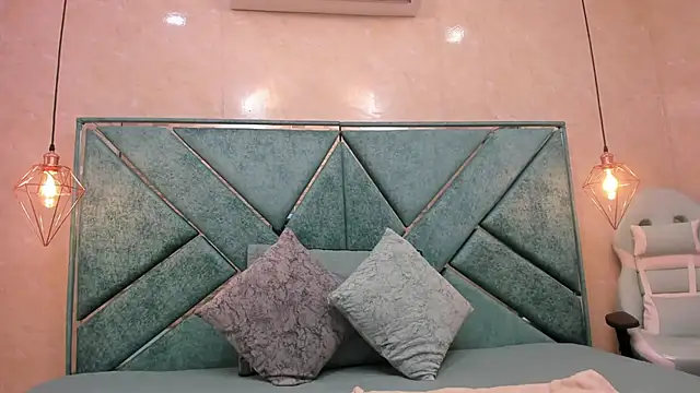 MELODY FIRE  online show from October 2025 03:51:02 PM