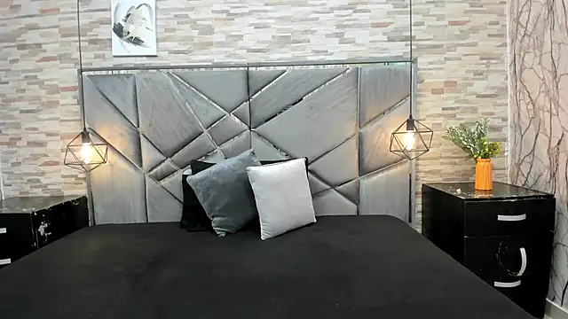 MELODY FIRE  online show from November 2025 02:49:02 PM