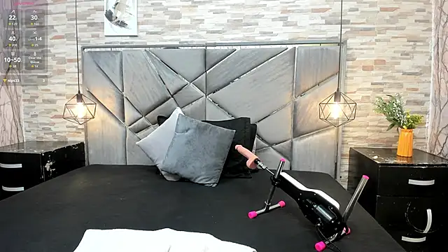 MELODY FIRE  online show from November 2025 02:28:01 PM