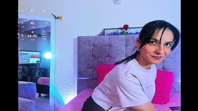 karol rose online show from October 2025 09:43:02 PM