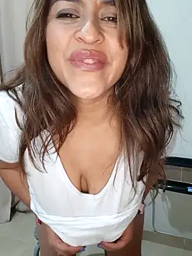 Snapshot of Anro2 chatting on September 2025 04:47:01 AM Anro2 online show from September 2025 04:47:01 AM