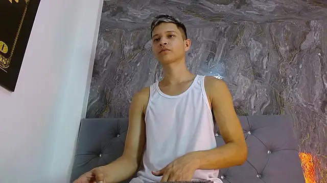 Twinkcock22 online show from March 2026 10:05:01 PM