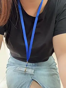 PhuongNhi21 online show from November 2025 01:05:02 AM