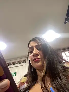 megvibes online show from December 2025 09:21:01 PM