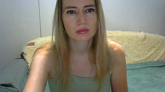 Snapshot of JessFoxxx chatting on October 2025 03:56:01 AM JessFoxxx online show from October 2025 03:56:01 AM